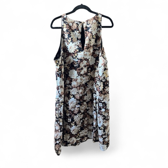 Abercrombie & Fitch Floral Sleeveless Dress - Picture 2 of 4